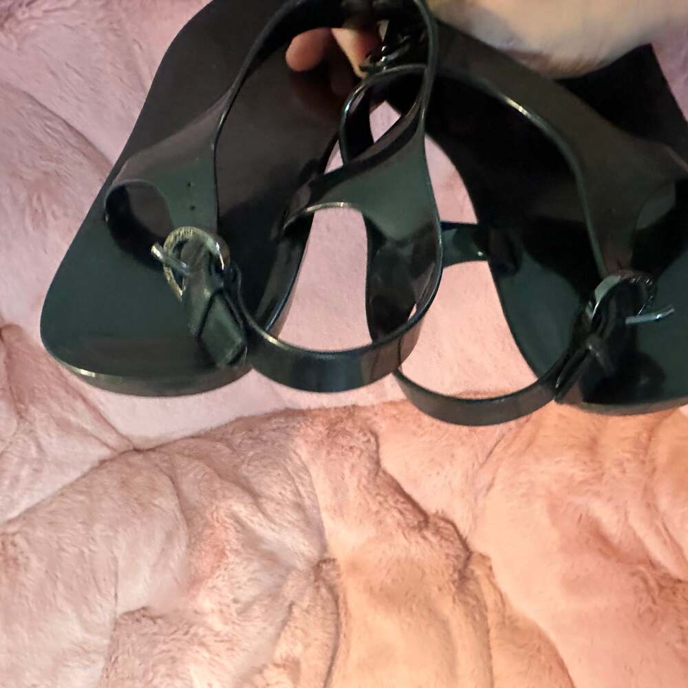 Michael Kors Black Jelly Thong Sandals with Gold MK Emblem - Picture 4 of 5